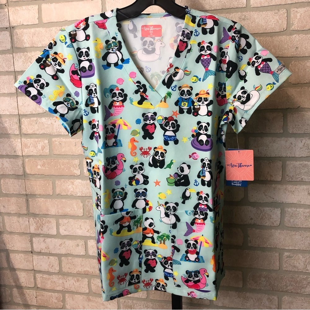 NWT Zavate Ava Therese Panda Pizzazz light blue short sleeve scrub top
